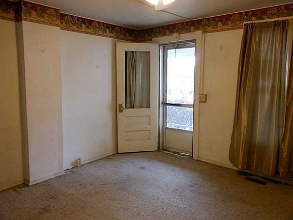 2nd image of 343 Young St