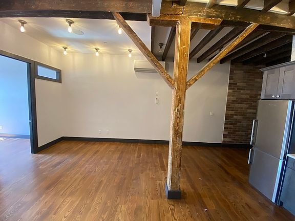 4th image of 267 Meserole St #2B