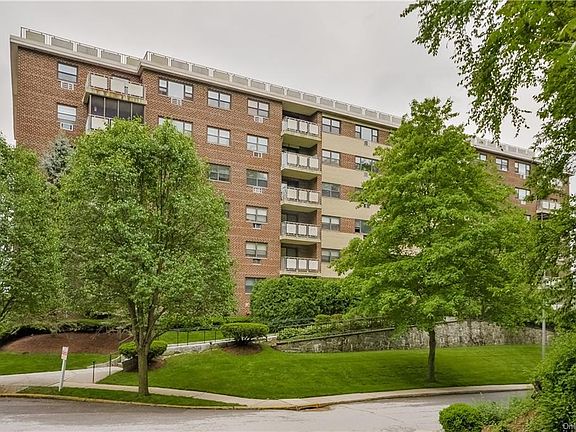 2nd image of 100 Diplomat Dr APT 5K
