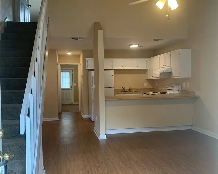 1808 Jackson Bluff Rd #C — Photo 2