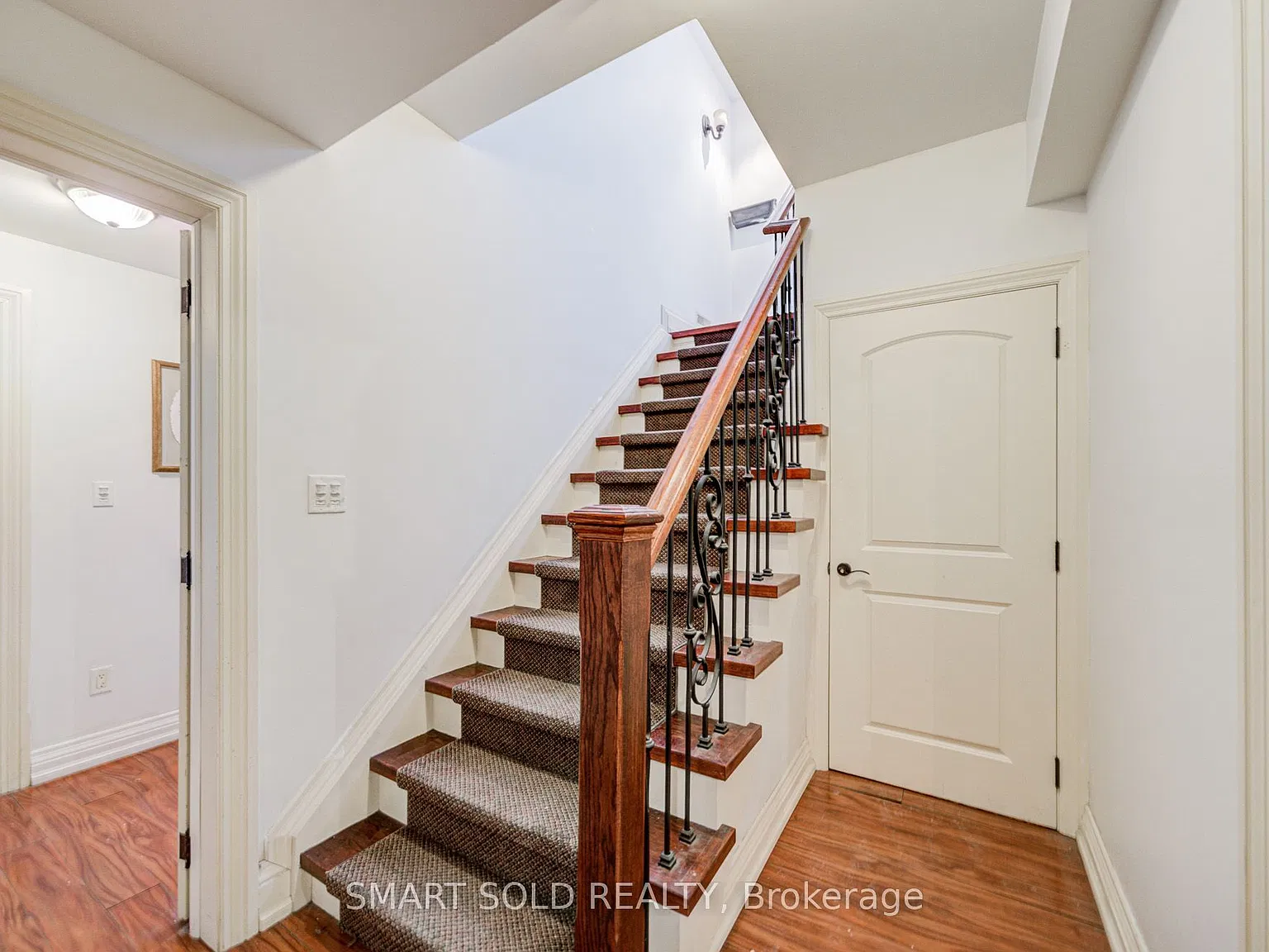 2 bed, $1,600 — Photo 3