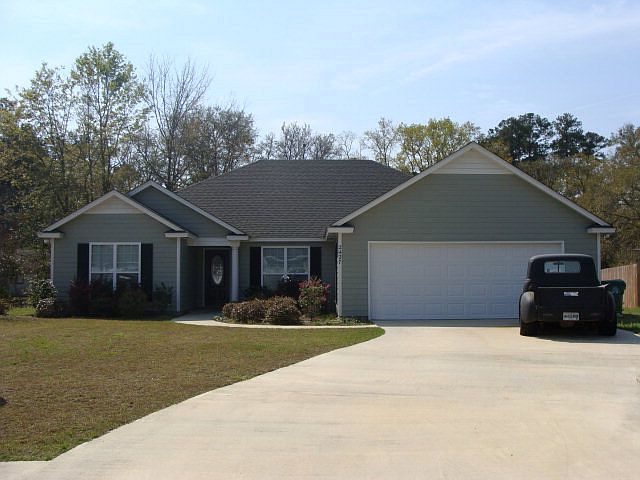 1st image of 2427 Muscogee Dr