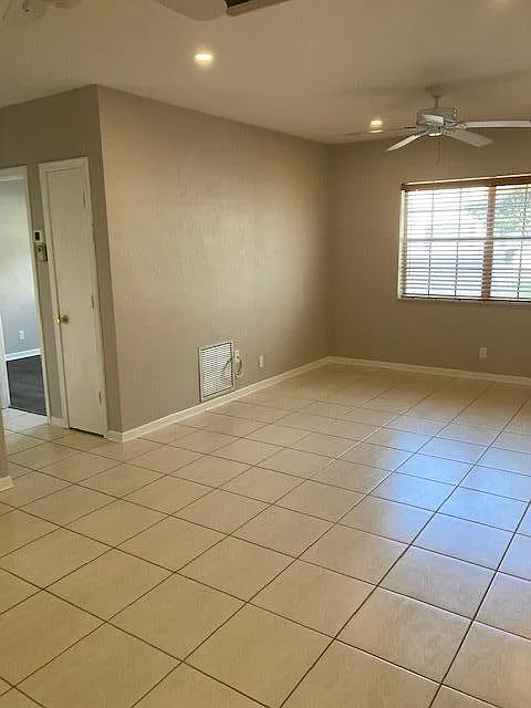 2 bed, 2.0 bath, 888 sqft, $1,850 — Photo 3
