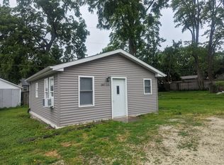 307 1/2 W Ells Ave, Champaign, IL 61820