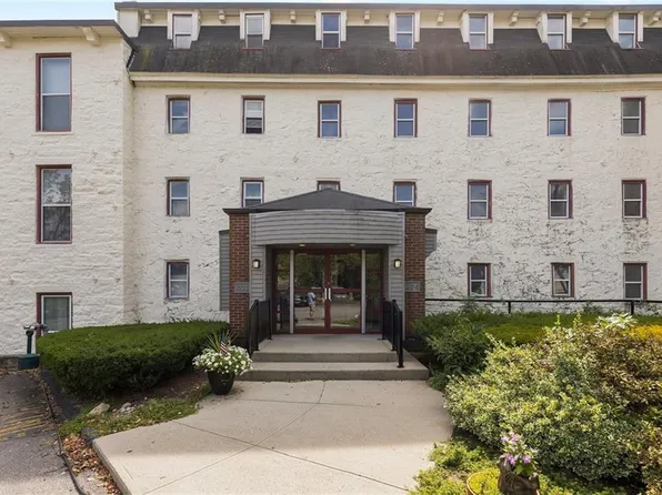 494 Woonasquatucket Ave APT 208, North Providence, RI 02911