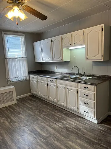 48 Van Derveer St Photo 1