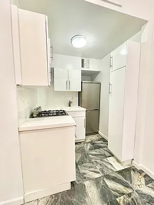 Rented by HOLTON REAL ESTATE INC. | media 10