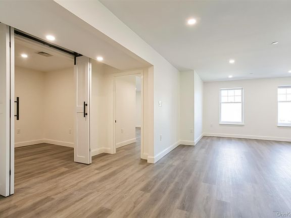 5th image of 45 S Greeley Ave Suite 3
