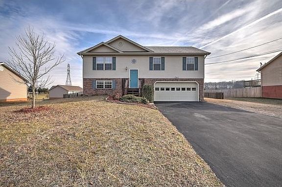 3rd image of 230 Cambridge Grove Way