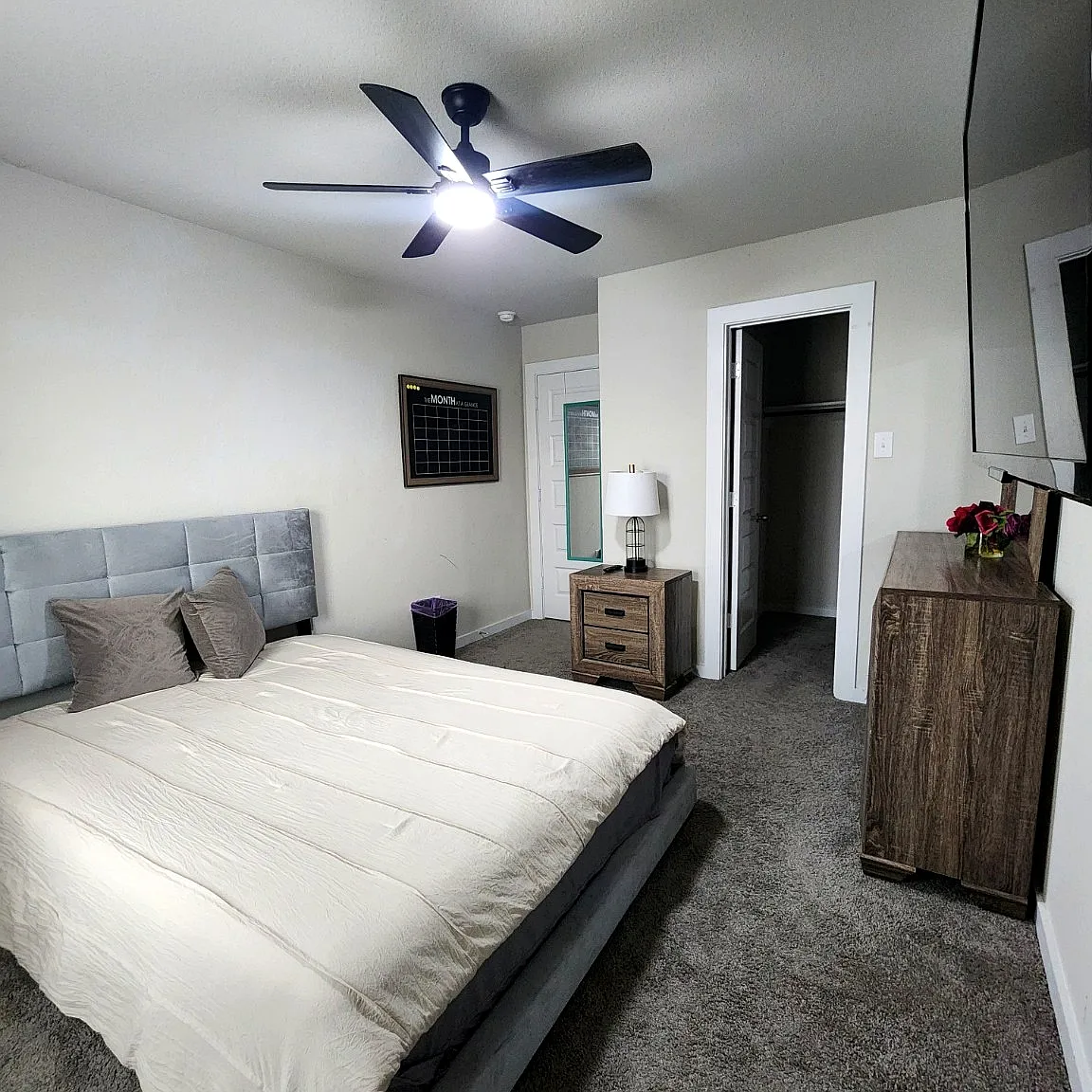 6 bed, 2658 sqft, $800 — Photo 3