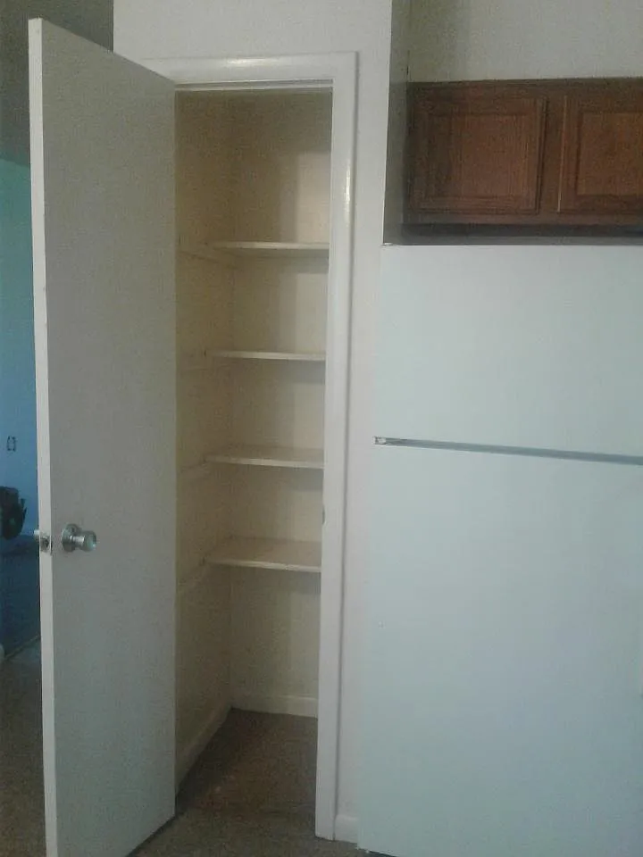 1 bed, 900 sqft, $1,165 — Photo 3