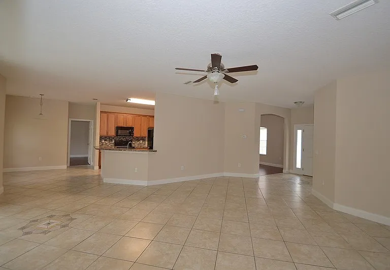 12 Lamar Ln — Photo 8