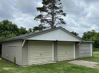 73 Lake Warren Dr, Monmouth, IL 61462
