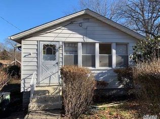 35 Brightwaters Dr, Sound Beach, NY 11789