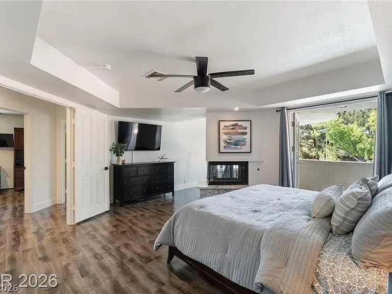 2233 Versailles Ct — Photo 19