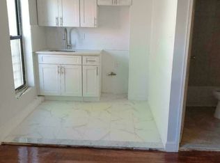 25-33 23rd St #1F, Astoria, NY 11102
