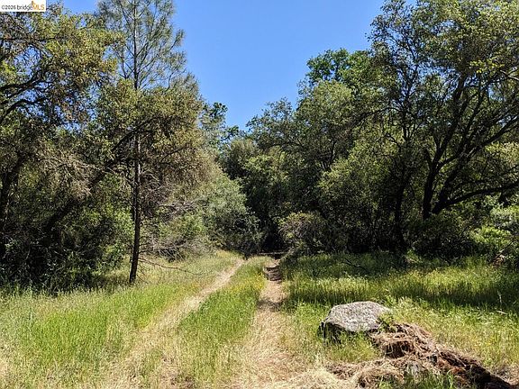 4th image of 4095 Green Valley Rd