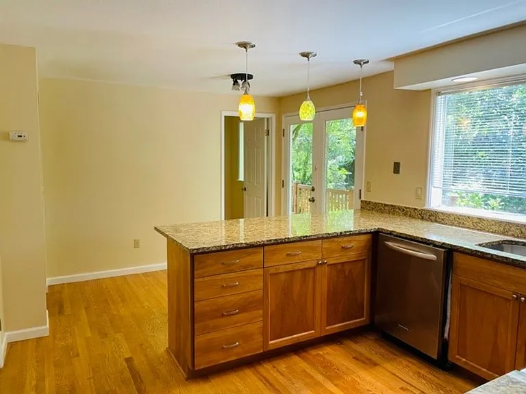 14007 SE 51st Pl — Photo 11