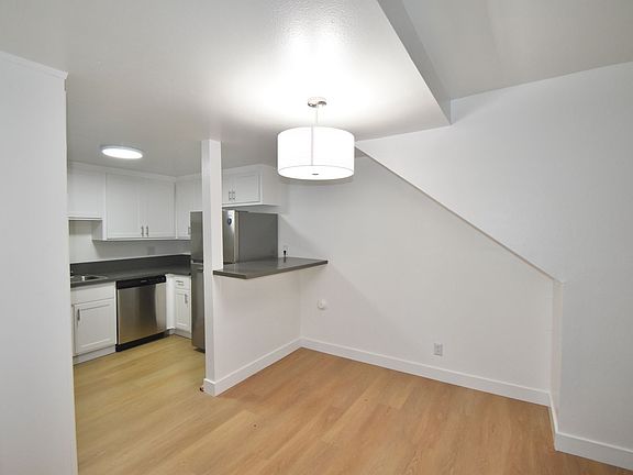 4th image of 12015 Burbank Blvd APT 2