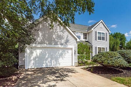 3rd image of 928 Leaflock Ct