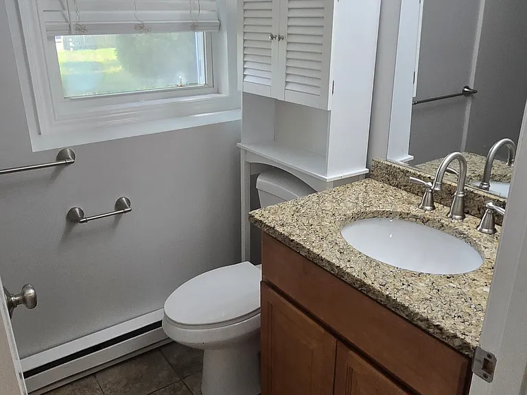 323 Commercial St — Photo 5