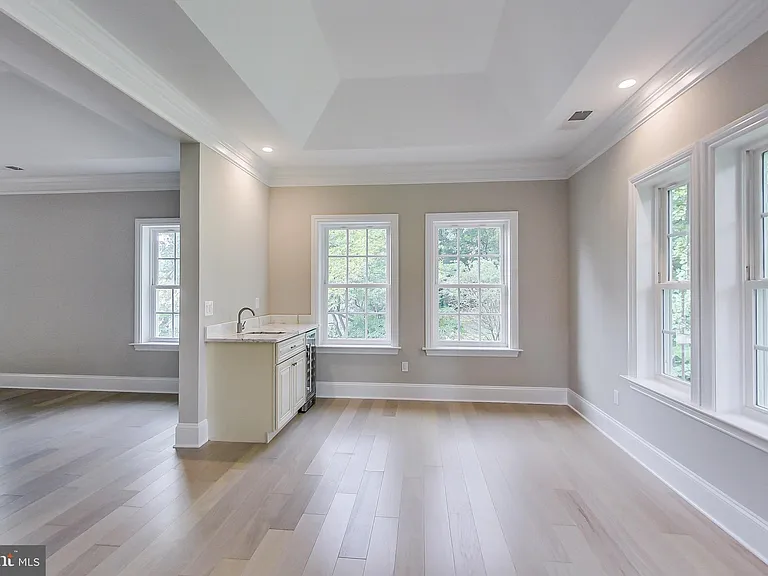 3104 Sleepy Hollow Rd — Photo 18