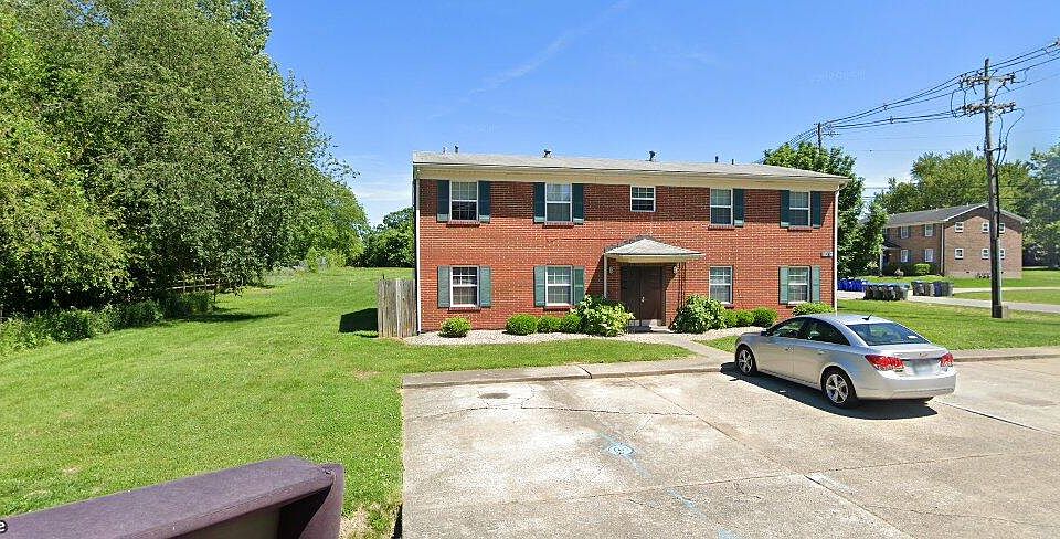 1st image of 10317 Greentree Ln APT 4