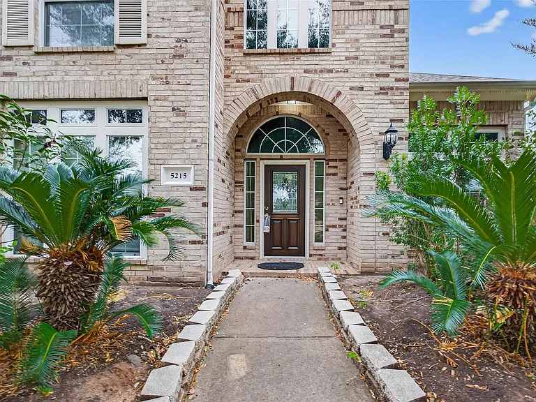 5215 Field Briar Ln — Photo 4