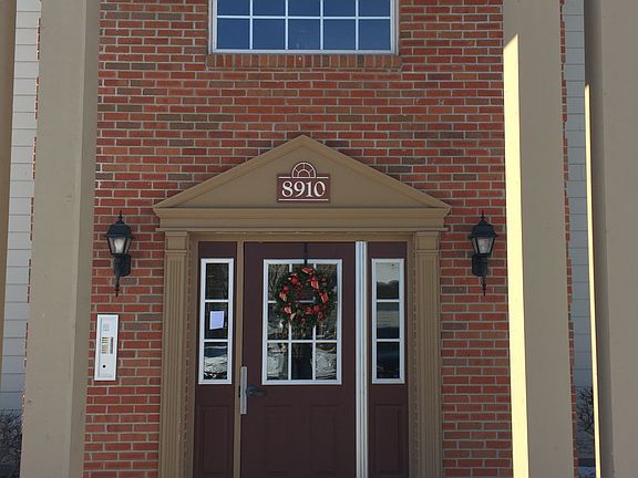 5th image of 8910 Hunters Creek Dr APT 208