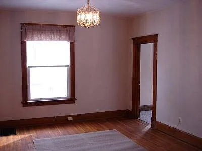 170 W Columbia St — Photo 7