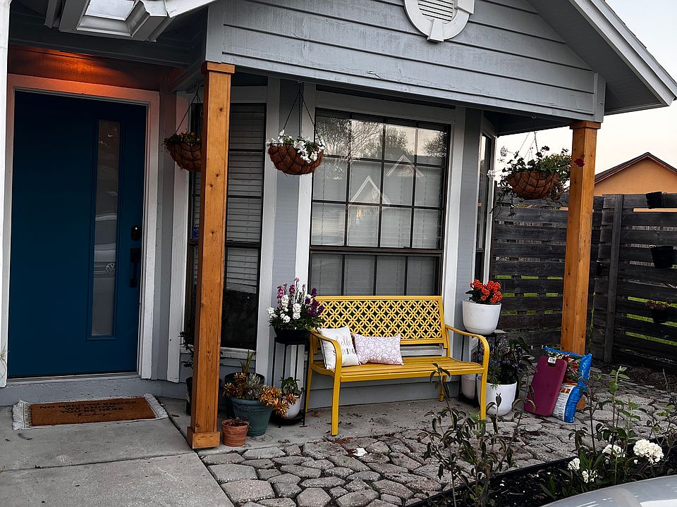 1st image of 8821 Townsquare Dr S