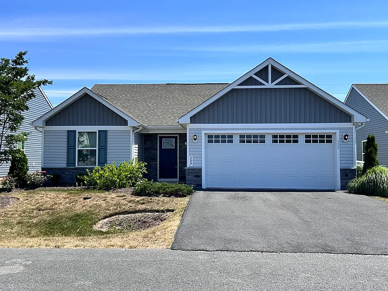 309 Windflower Dr — Photo 2