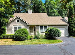2 Apple Blossom Ln E, Niantic, CT 06357