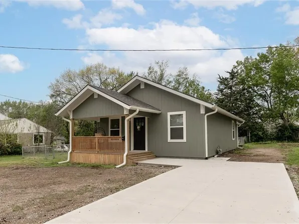 188 14th St, Osawatomie, KS 66064