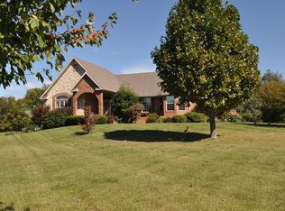 7634 E Cinnabar Ln, Strafford, MO 65757