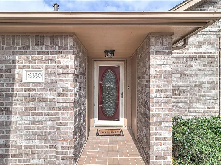 6330 Penny Ln — Photo 5