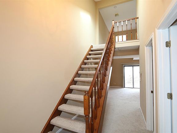 3rd image of 5276 Barony Pl