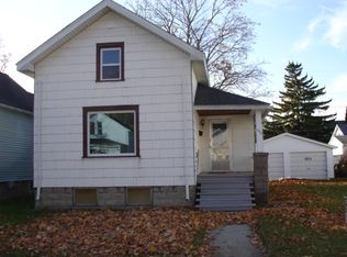 706 Fitzhugh St, Bay City, MI 48708