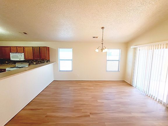 4th image of 920 Desert Senna Ave SW
