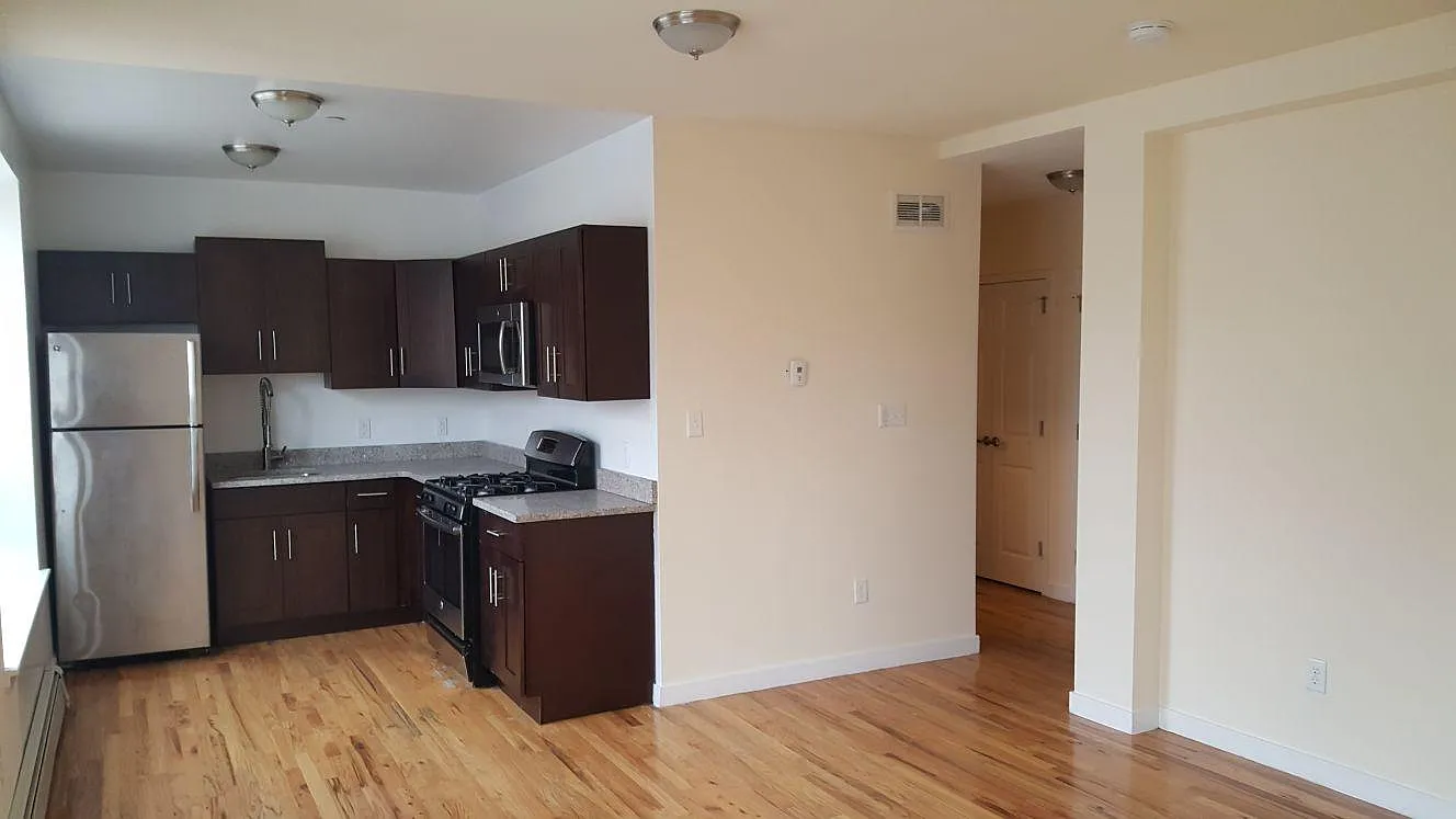 2 bed, $1,800 — Photo 1