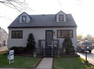 14542 Sawyer Ave, Midlothian, IL 60445