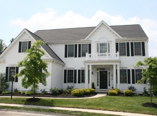 1676 Heritage Dr, Pittsburgh, PA 15237