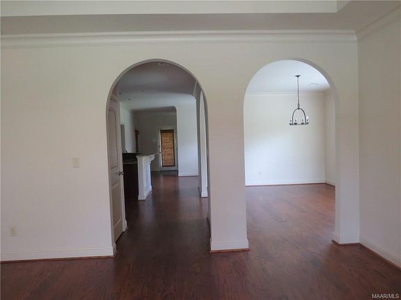 4th image of 4830 Mitford Cir