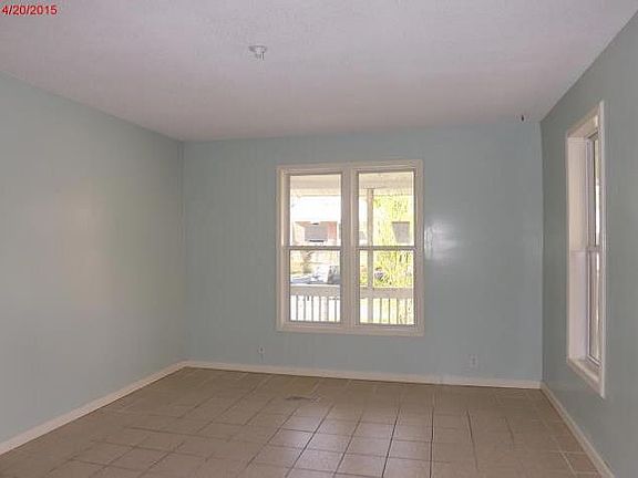 4th image of 3429 Anderson Ave