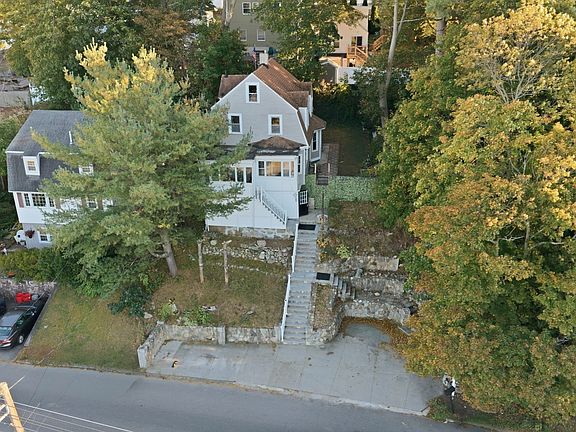 4th image of 145 Winter St