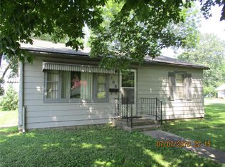 200 Henry St, Shelbina, MO 63468