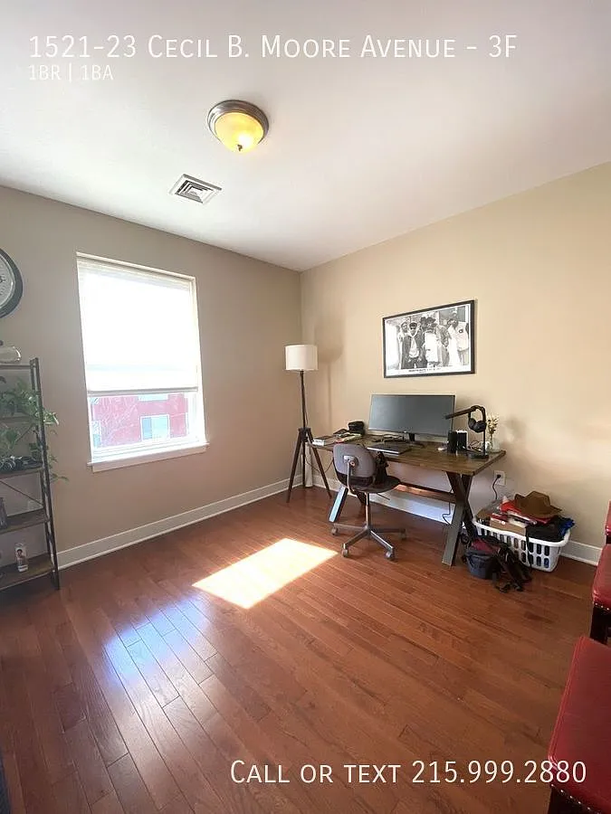 Spacious one bedroom at Temple University! — Photo 3