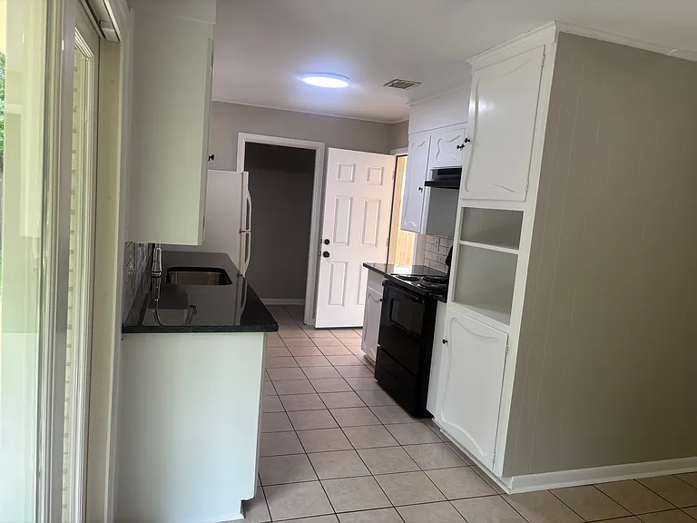 1314 E 31st St — Photo 11