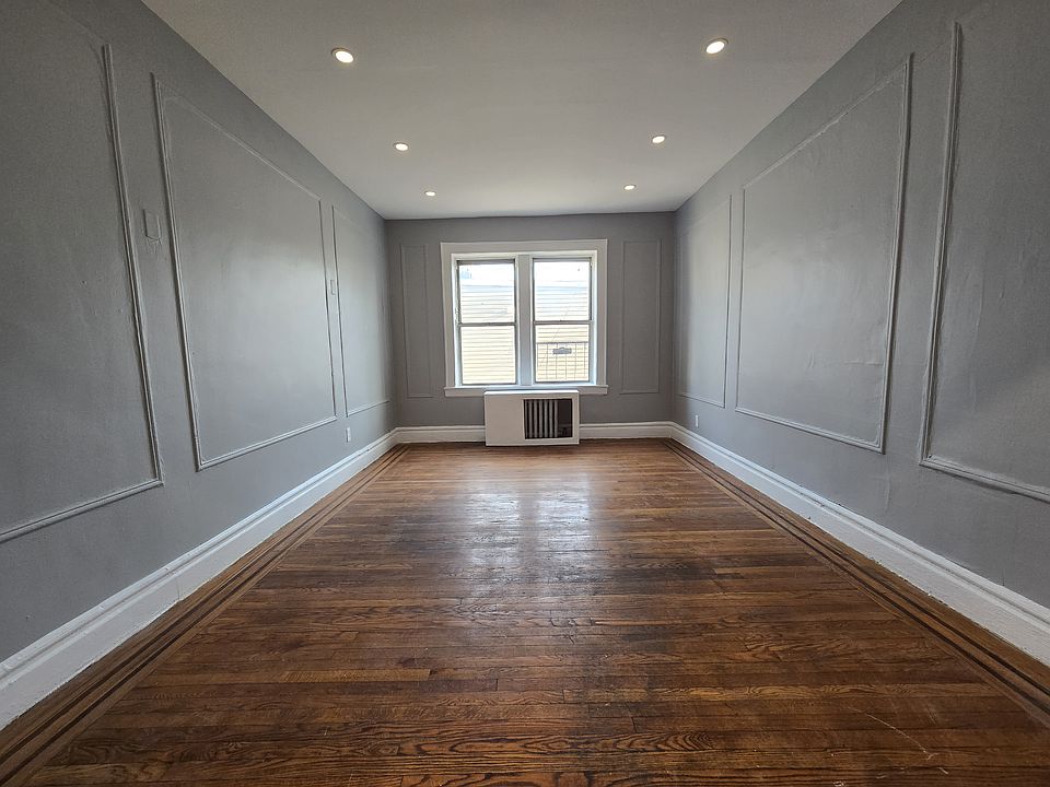 2nd image of 336 Clinton Pl #205A