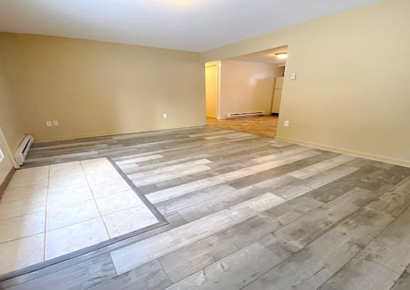 3rd image of 234 Lake Rd Unit 3